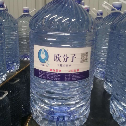 一次性PET桶裝(zhuāng)水生産(chǎn)設備